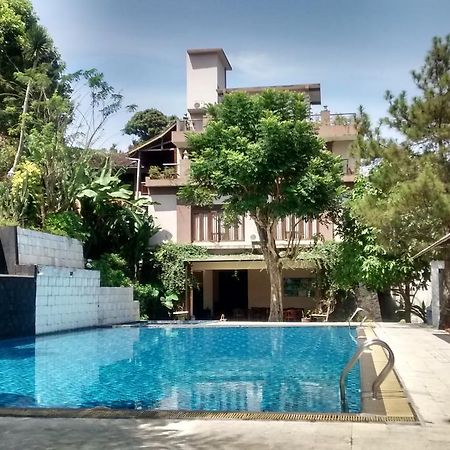 La Oma Hotel Lembang Luaran gambar