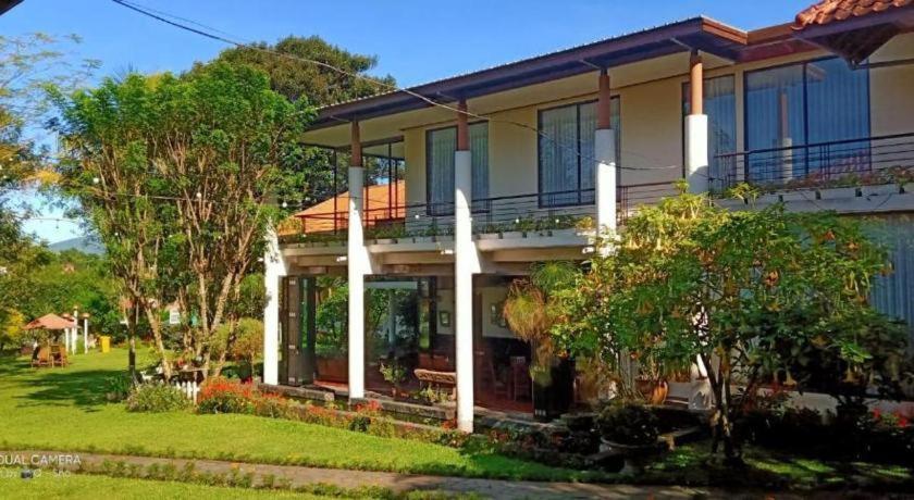 La Oma Hotel Lembang Luaran gambar