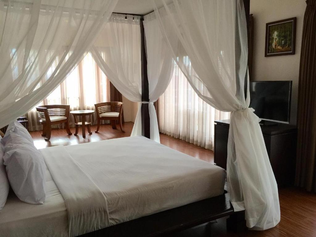 La Oma Hotel Lembang Luaran gambar