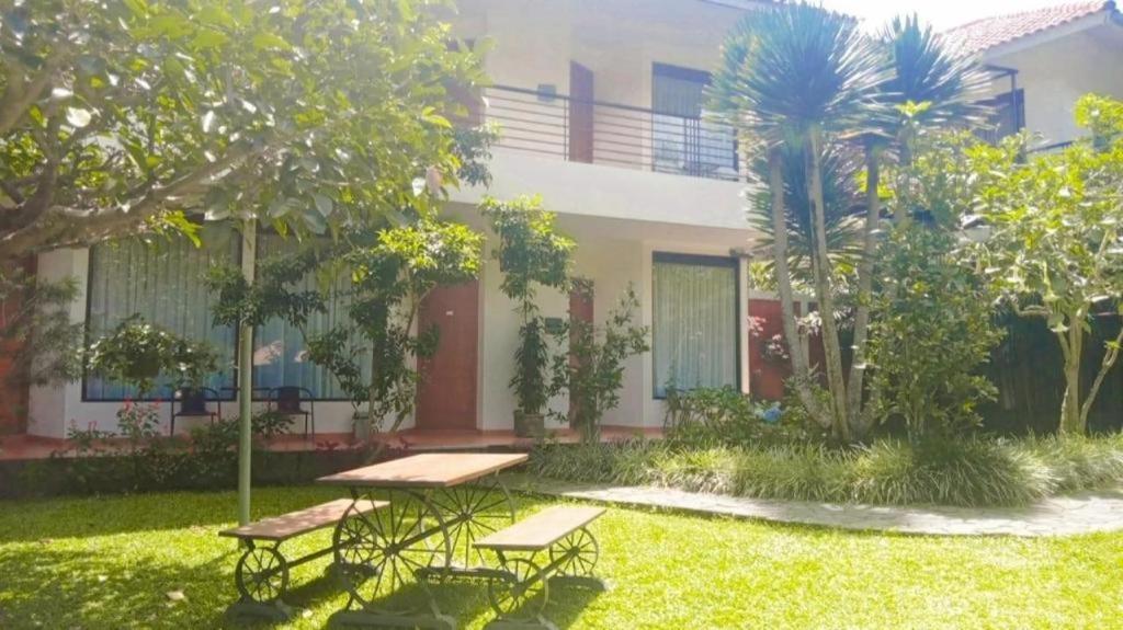 La Oma Hotel Lembang Luaran gambar