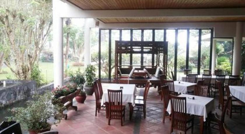 La Oma Hotel Lembang Luaran gambar