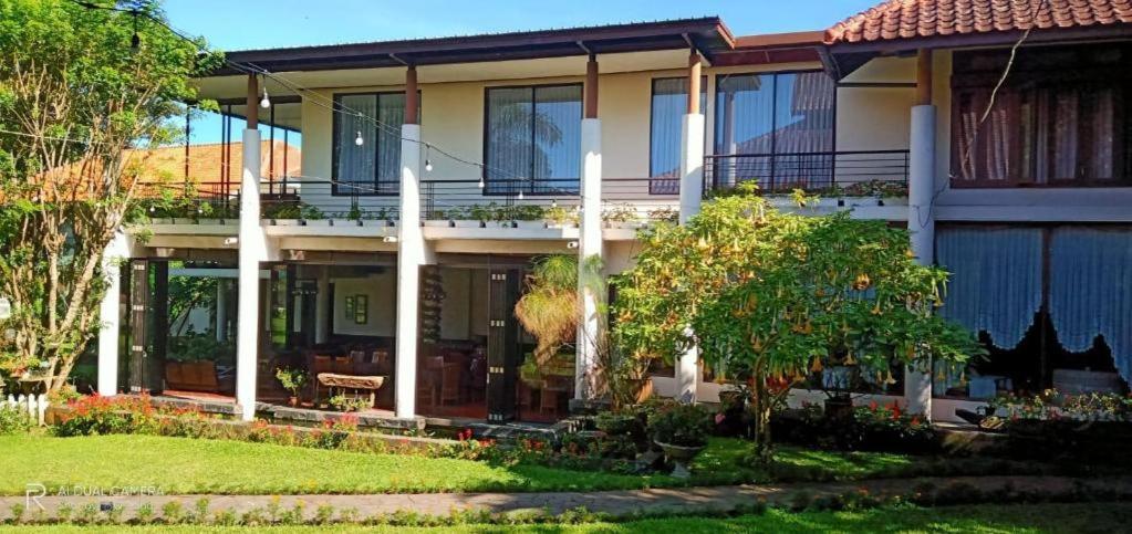 La Oma Hotel Lembang Luaran gambar