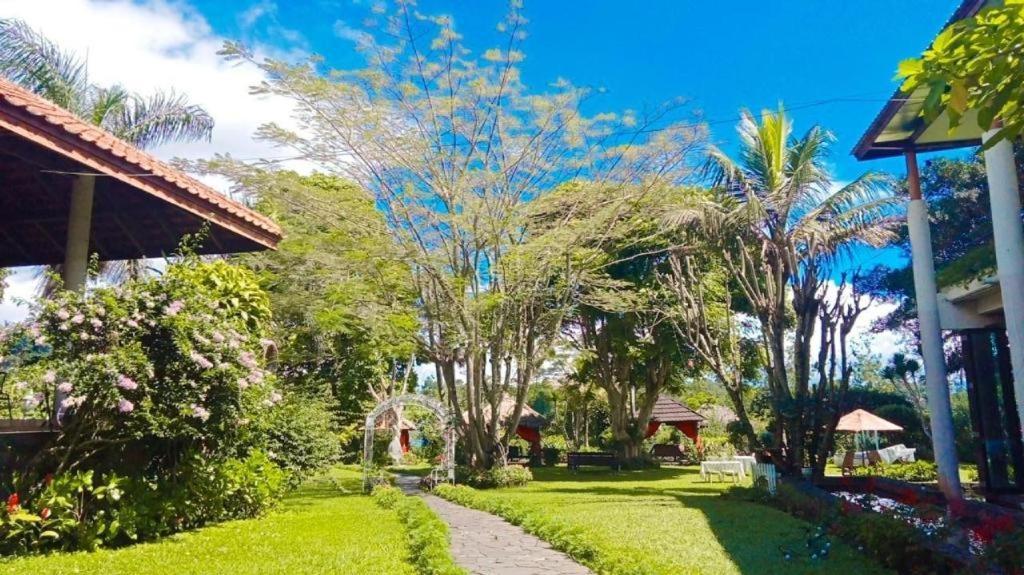 La Oma Hotel Lembang Luaran gambar