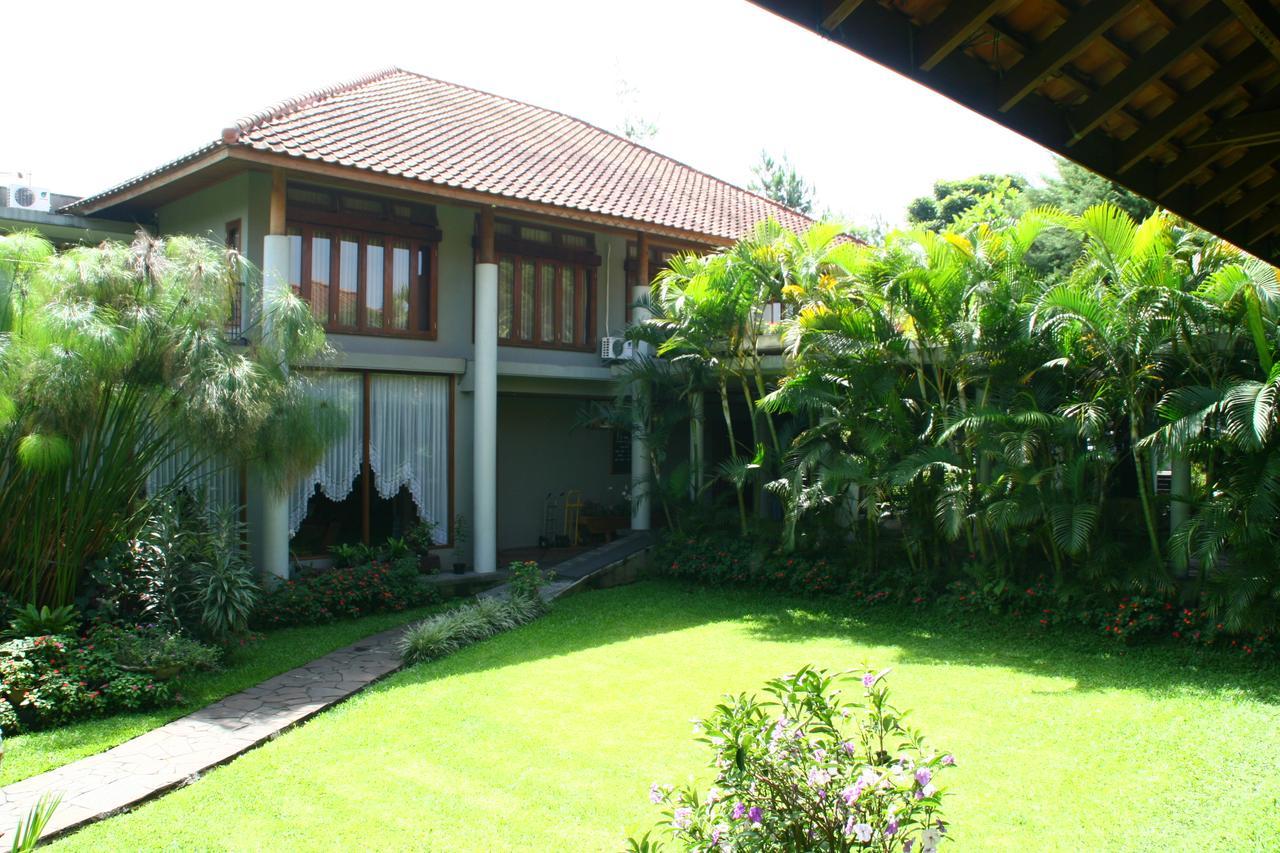 La Oma Hotel Lembang Luaran gambar