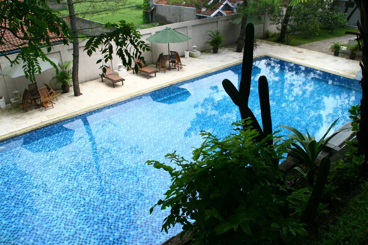 La Oma Hotel Lembang Luaran gambar