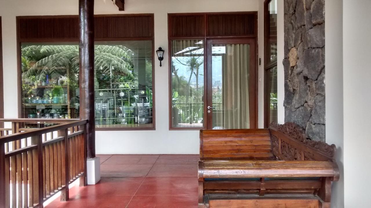 La Oma Hotel Lembang Luaran gambar