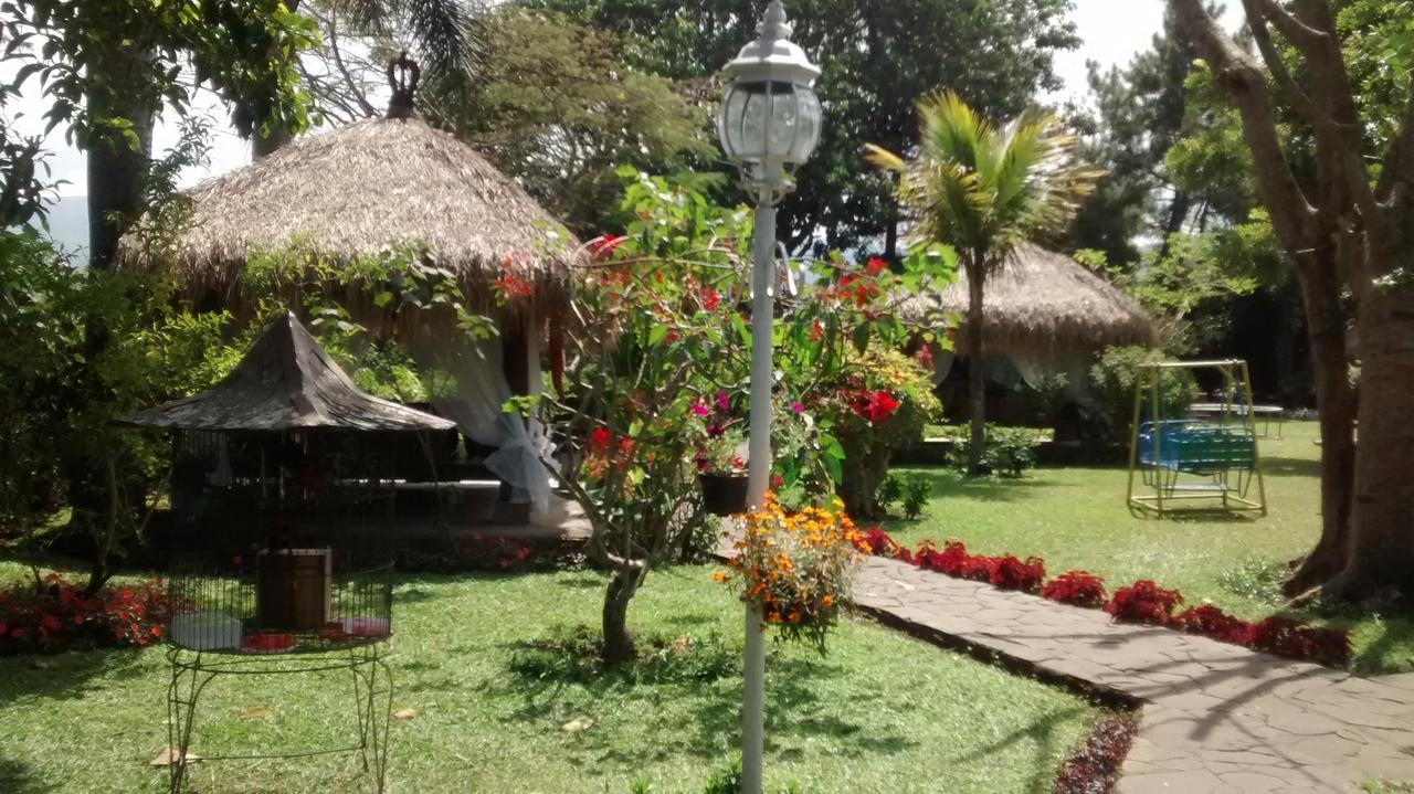 La Oma Hotel Lembang Luaran gambar