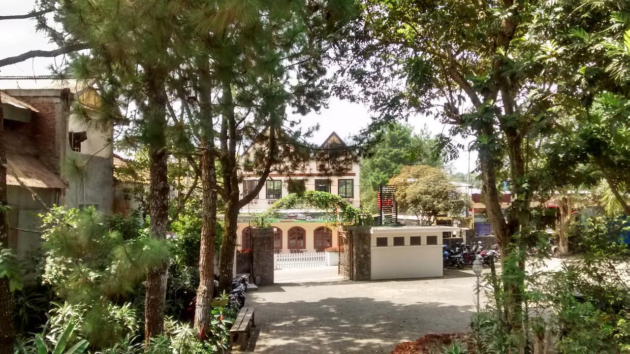 La Oma Hotel Lembang Luaran gambar