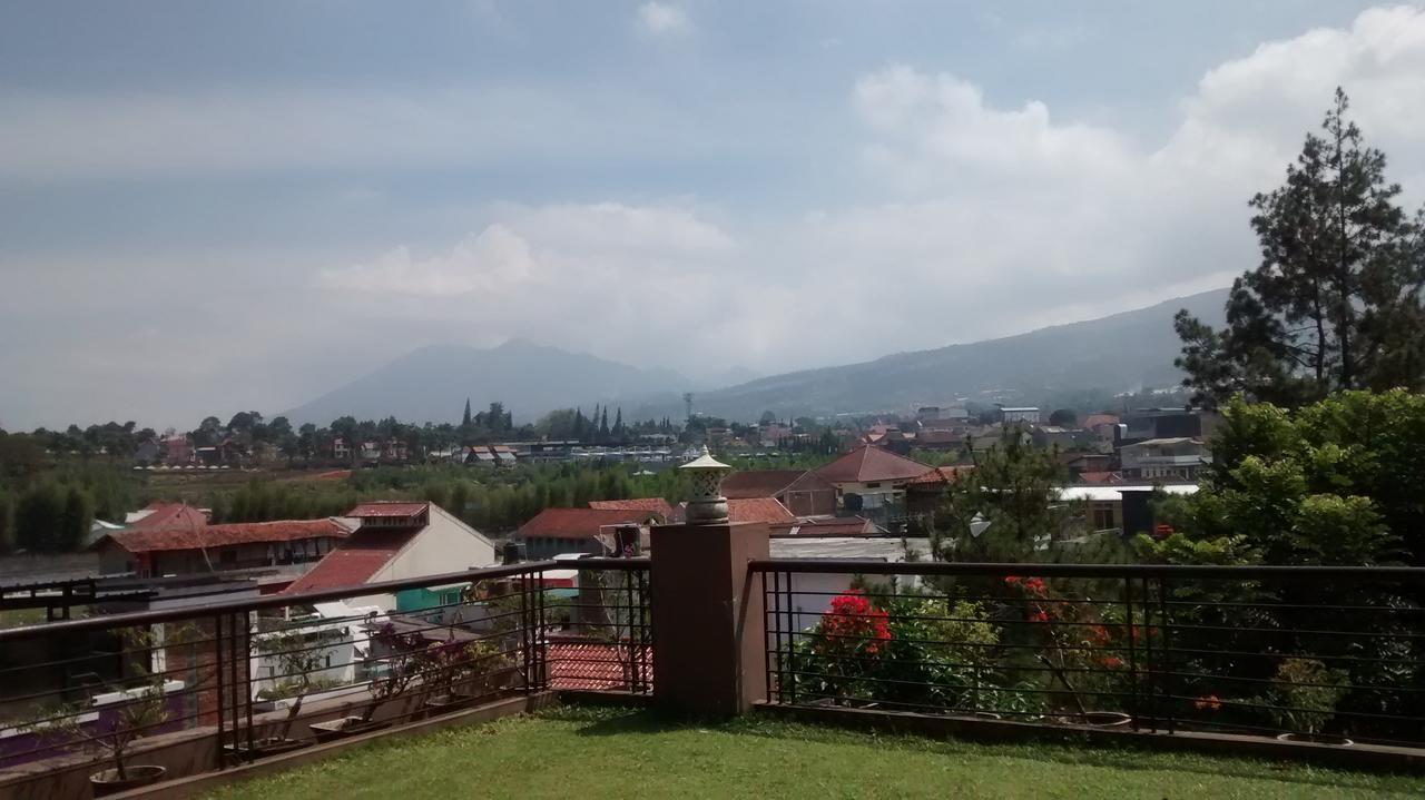 La Oma Hotel Lembang Luaran gambar